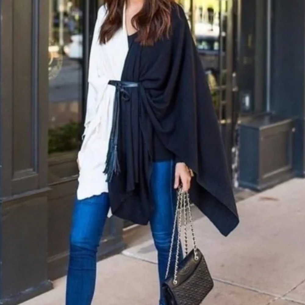 NWT Donni Charm x The Zoe Report Wonder Cape Black & White Wrap Scarf